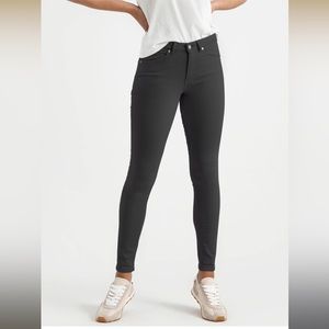 DU/ER No Sweat Skinny Pant Size 28